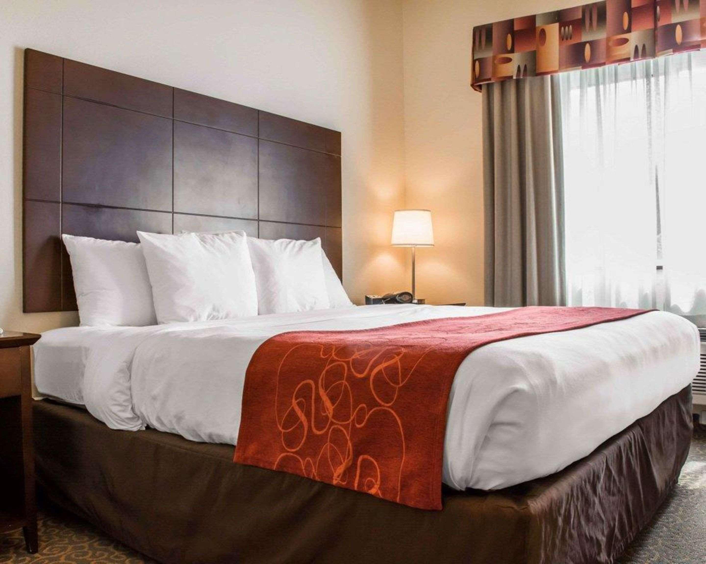 Comfort Suites Huntsville Midcity District At Research Park Exterior photo