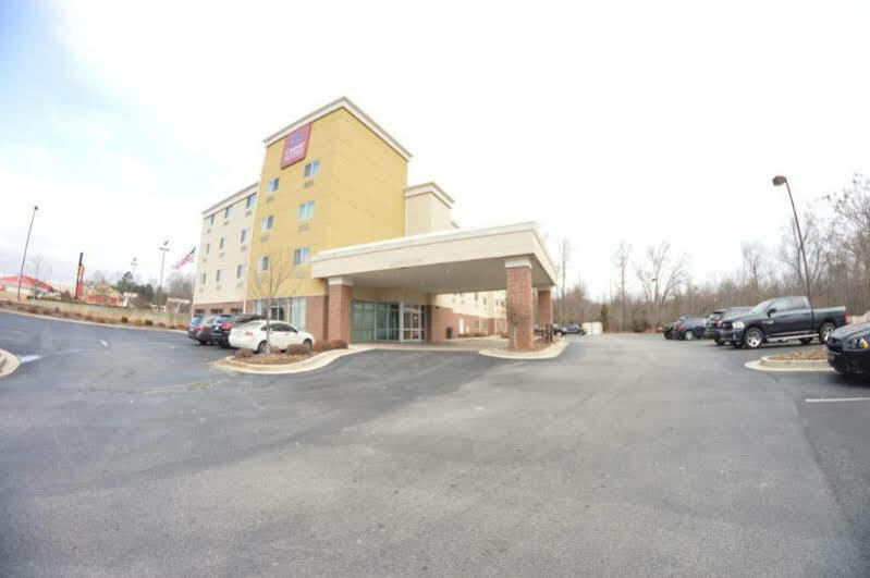 Comfort Suites Huntsville Midcity District At Research Park Exterior photo