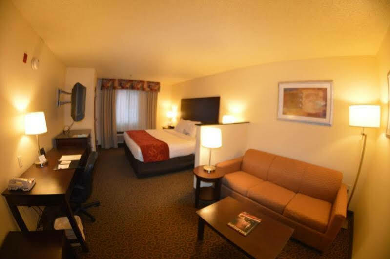 Comfort Suites Huntsville Midcity District At Research Park Exterior photo